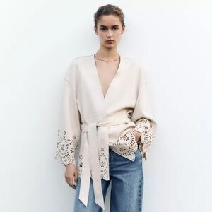 Zara Kimono Faux Suede Jacket
DIE-CUT SUEDE EFFECT TRENCH COAT